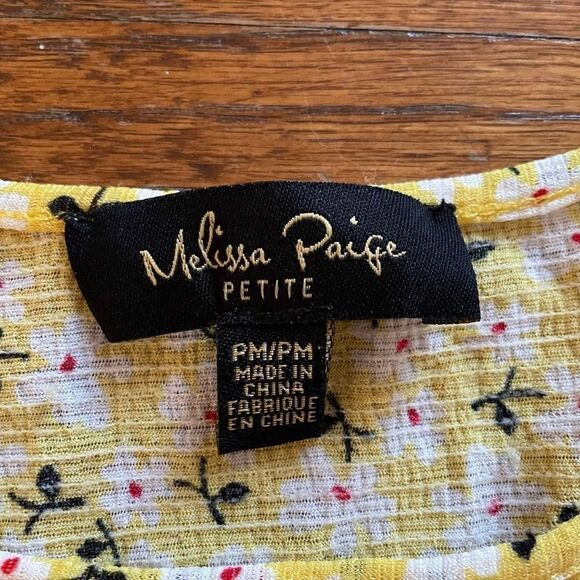 Melissa Paige Petite Yellow Daisy Boho Top - Picture 2 of 5